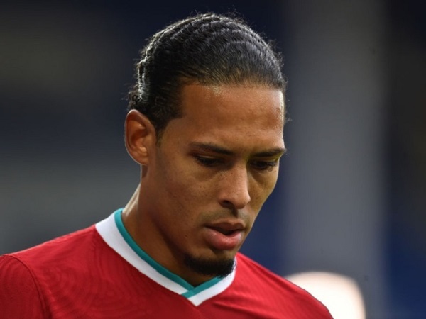 Sau Alisson và Van Dijk, Liverpool tiếp tục nhận hung tin nơi hàng thủ