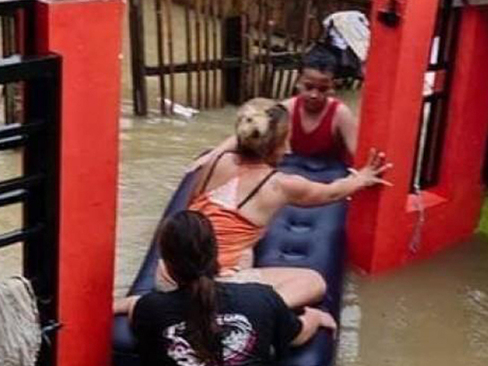 Bão Saudel trút mưa, gây lũ lụt, sạt lở ở Philippines