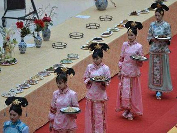 Tại sao cung nữ không bao giờ được ăn no dù đang sống trong hoàng cung?