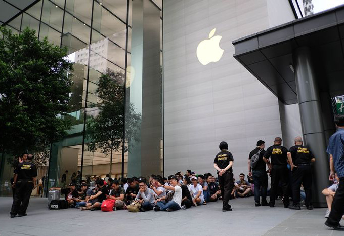 iPhone xách tay từ thị trường Hong Kong có thể về sớm nhất