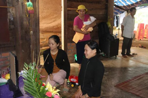 'Góa phụ Rào Trăng 3' bị chiếm đoạt tiền hỗ trợ: Vietcombank tạm ứng 100 triệu đồng?