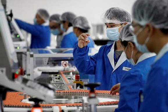 Trung Quốc: Trả 60 USD để tiêm vắc-xin Covid-19 thử nghiệm