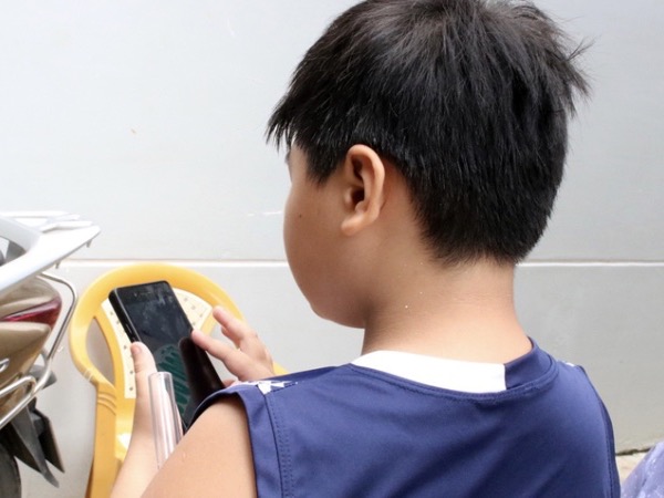 Tìm thấy bé trai 'mất tích cùng bảo mẫu'