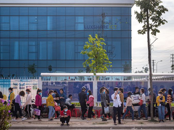 Bloomberg: Chuỗi cung ứng Apple dịch chuyển tạo ra sự phát triển bùng nổ cho vùng nông thôn Việt Nam