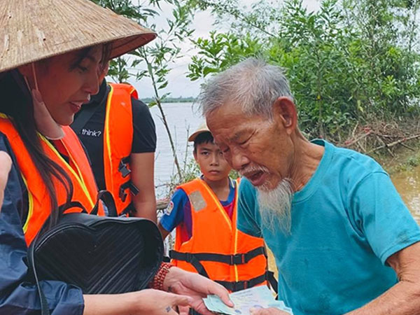 Thủ tướng đề nghị giám sát việc vận động quyên góp, xử lý nghiêm trường hợp trục lợi