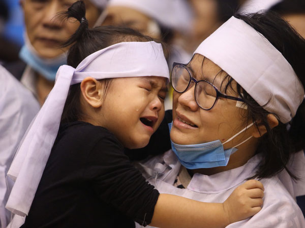 Đưa tiễn 22 quân nhân hy sinh về quê nhà