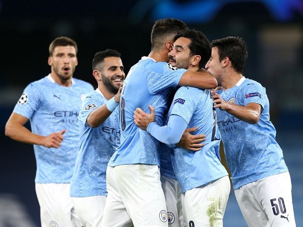 Man City ngược dòng đè bẹp Porto