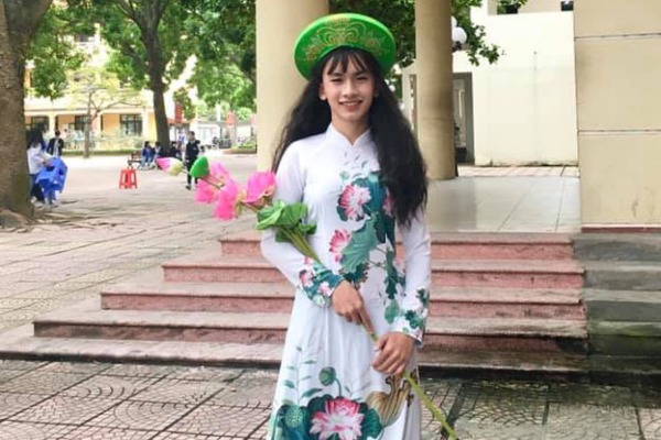 Nam sinh giả gái xinh như hot girl, dù không được giải vẫn khiến hội con gái phát hờn!