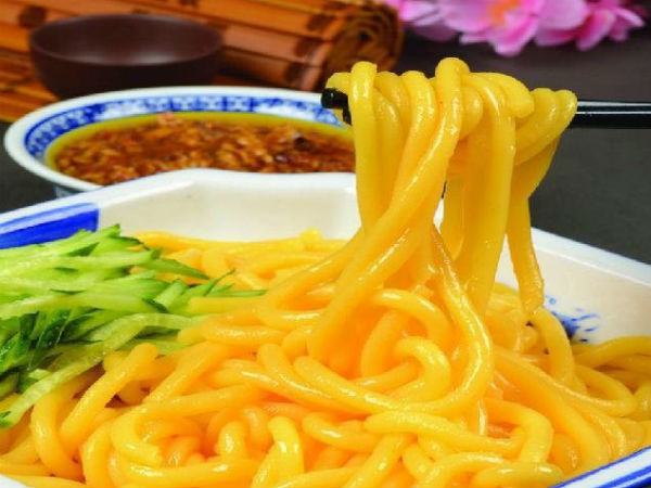 9 người trong một gia đình tử vong sau khi ăn món ăn từ một loại mì sợi quen thuộc