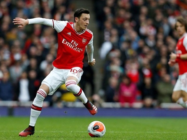 Arsenal loại Ozil có thể vì Trung Quốc