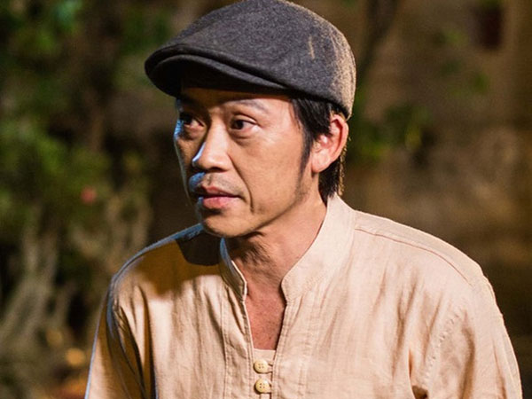 Bị nói chỉ giỏi kêu gọi, không bỏ túi ra đồng nào nhưng vẫn được tiếng thơm trong vụ cứu trợ miền Trung, danh hài Hoài Linh phản ứng ra sao?