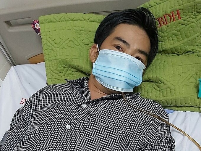 Người đàn ông ở Quảng Bình bị tắc ruột sau nhiều ngày ăn lương khô và bắp vì mưa lũ