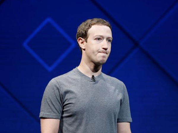 CEO Twitter và Facebook “gặp nạn” vì cáo buộc thiên vị ông Biden