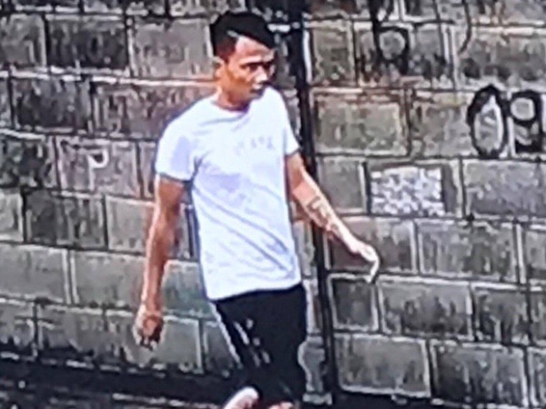 Nghi can dùng dao dí vào cổ cô gái bắt chuyển tiền ở Sài Gòn bị bắt