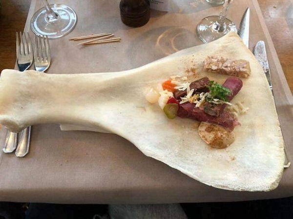 Loạt đồ ăn khi 'lên mâm' của các nhà hàng siêu trí tuệ khiến dân mạng cười ngất vì độ vô lý có '1-0-2'