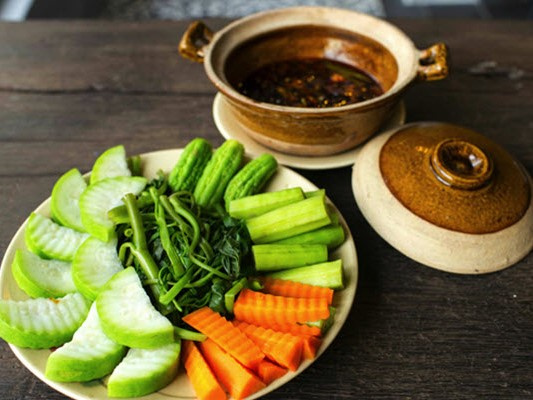 Phụ nữ sau tuổi 40 đều nên áp dụng chế độ ăn "3 nhiều 2 ít" nếu muốn kéo dài sắc đẹp và tuổi thọ thêm nhiều năm nữa