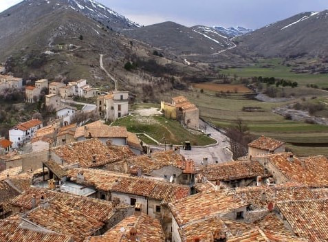 Kỳ lạ: Ngôi làng ở Italy trả tiền cho người trẻ tới sống