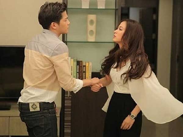 Bồ của chồng khẳng định không phải 'quan hệ thoáng qua', vợ thản nhiên cười tươi đưa ra một thứ khiến ả 'chuồn thẳng'