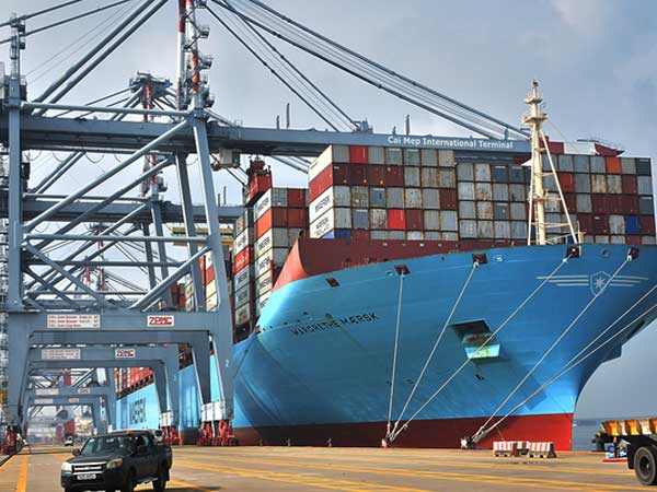 Tàu container lớn nhất thế giới cập cảng Cái Mép