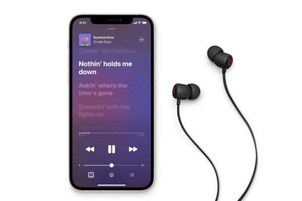 Quyết định cắt giảm phụ kiện của iPhone 12 vì môi trường đang giúp Apple bán được nhiều tai nghe không dây hơn
