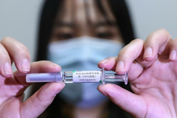 Người dân Trung Quốc đổ xô tiêm thử vaccine COVID-19