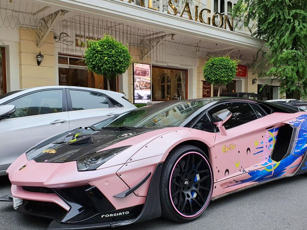 Bất ngờ với phong cách 'Thuỷ thủ mặt trăng' của siêu phẩm Lamborghini Aventador độ độc nhất tại Việt Nam