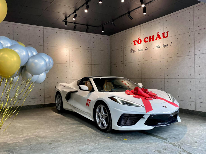 Chevrolet Corvette C8 Stingray hơn 7 tỷ đồng đầu tiên tại Việt Nam chính thức cập bến Cần Thơ