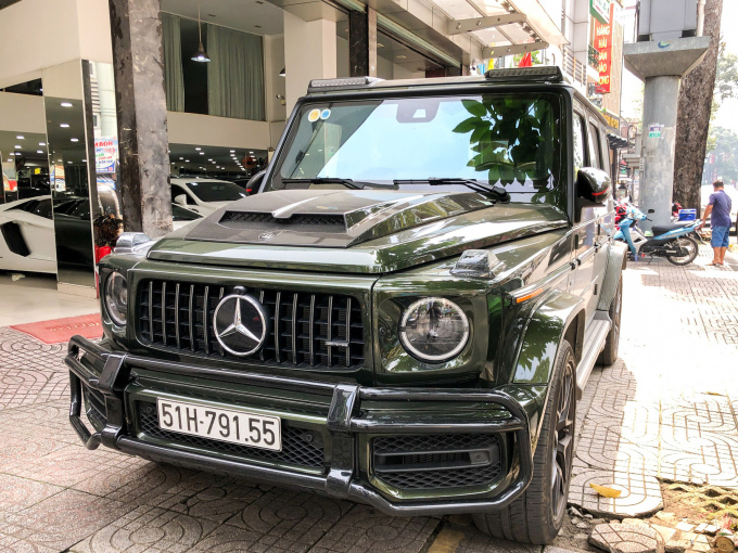 Cận cảnh Mercedes-AMG G 63 với màu sơn trị giá hơn 151 triệu đồng cùng gói độ độc của dân chơi Sài Gòn