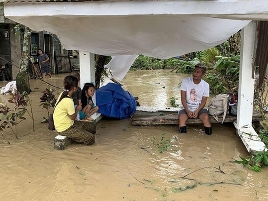 Bão Molave khiến hai người chết, 19 người mất tích ở Philippines