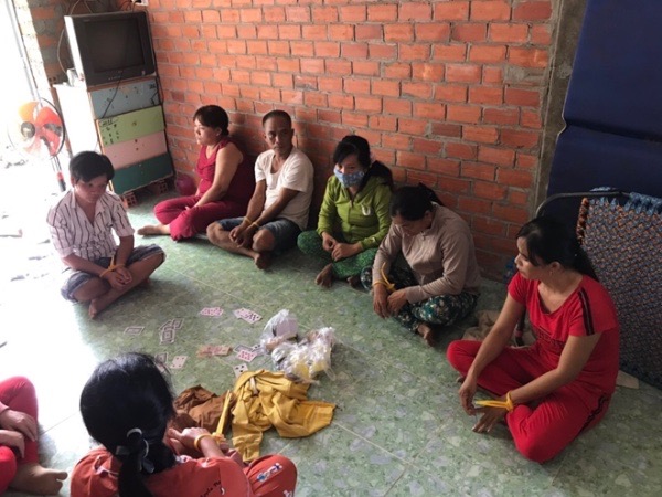 Phá sòng bạc dùng 'mật khẩu' khi vào sới