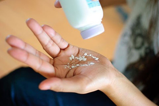 Tự nhận lười gội đầu, cô nàng này có chiêu 'chữa cháy' tóc bết nguyên cả tuần mà không một ai biết