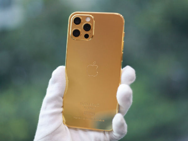 iPhone 12 Pro mạ vàng, giá hơn trăm triệu đồng