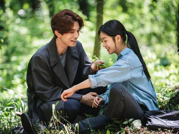 Khi những bộ phim chứa đựng yếu tố kì ảo đánh chiếm màn Hàn 2020: Phim của Lee Dong Wook liệu có hay?