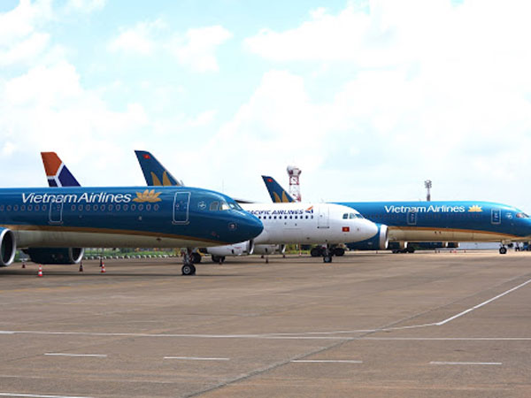 Vietnam Airlines tiếp tục điều chỉnh khai thác do ảnh hưởng của bão số 9