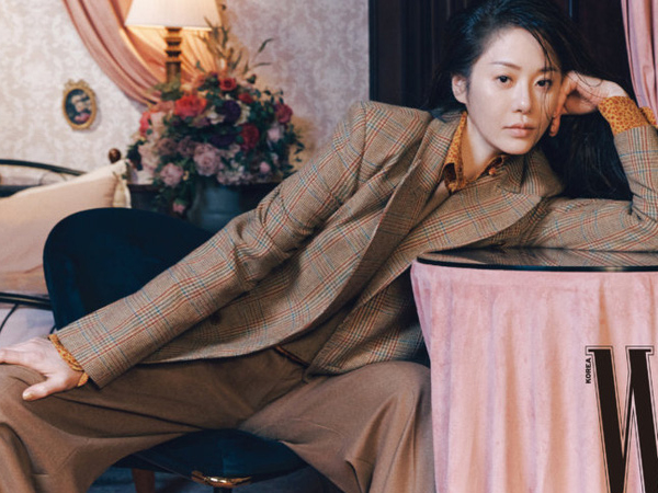 'Cô dâu bị đế chế Samsung ruồng bỏ' Go Hyun Jung gây sốt với loạt hình đẹp 'sương sương' dù sắp bước sang tuổi 50