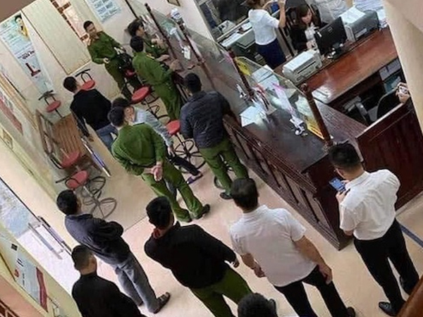 Số tiền kẻ gian cướp đi từ ngân hàng Agribank chi nhánh Hòa Bình là bao nhiêu?