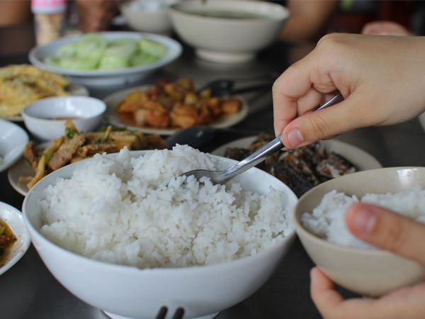 Loại vi khuẩn làm 'mòn bao tử' mà WHO xếp vào nhóm gây ung thư số 1: Cực kỳ dễ lây qua 3 con đường, khuyến cáo tránh ăn 3 món để ngừa bệnh