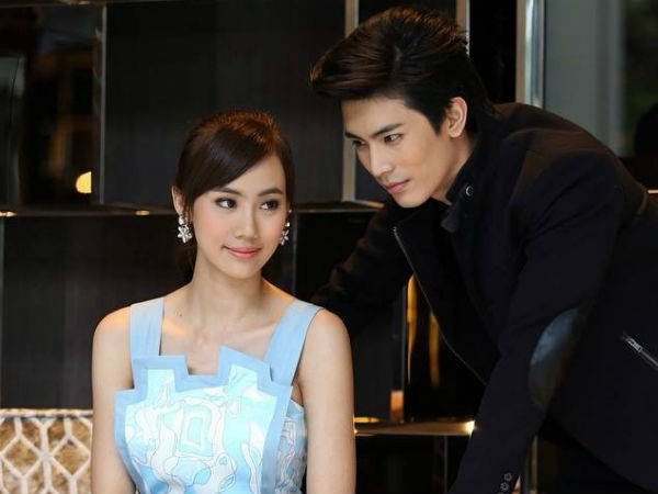 Chồng ví vợ như 'giẻ lau nhà' rồi ném đơn ly hôn để chạy theo 'bông hồng ngát hương', vỏn vẹn 1 năm sau gặp lại, anh ta chết đứng vì câu nói của vợ cũ