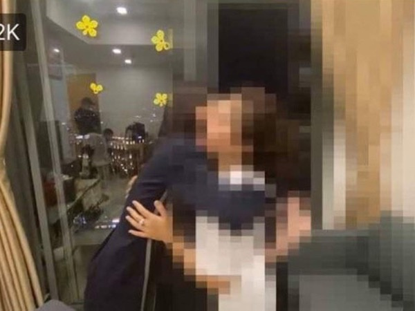 Hương Giang tung clip toàn cảnh đến tận nhà antifan giải quyết: Đủ plot twist từ căng đét đến cái ôm hoá giải, lập biên bản rồi lại thành bạn thân!