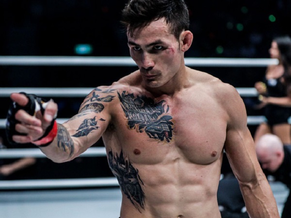 Võ sĩ gốc Việt giành đai vô địch thế giới bằng chiến thắng knock-out là ai?