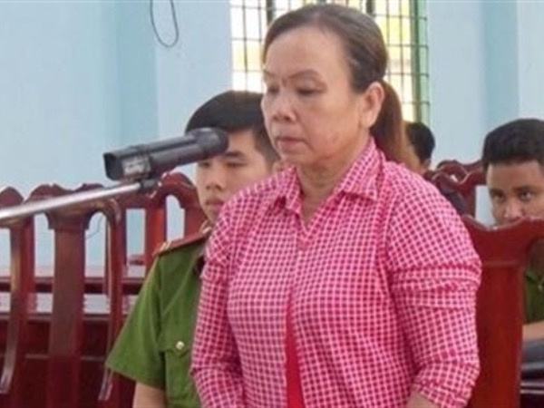 Con ngược đãi mẹ ruột mong được khoan hồng