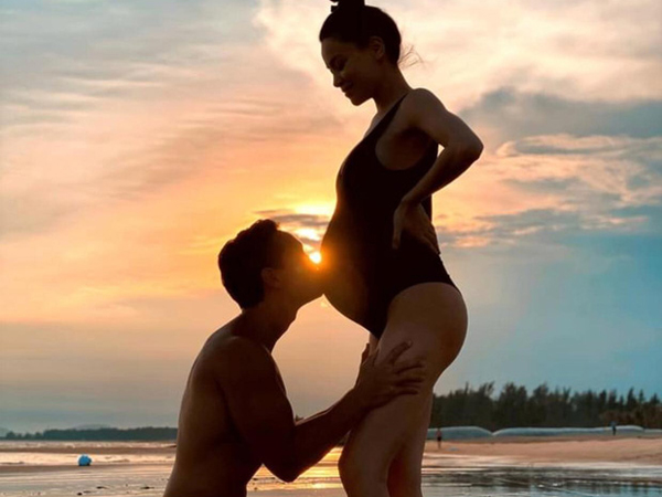 Kim Lý lần đầu khoe khoảnh khắc hạnh phúc bên bà bầu Hồ Ngọc Hà, bụng lớn thấy rõ chẳng cần phải giấu giếm