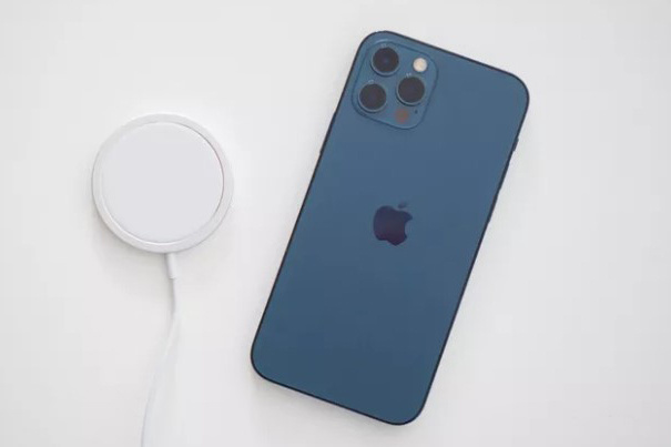 Thời lượng pin thực tế của iPhone 12 và iPhone 12 Pro cực kỳ thất vọng khi chơi game