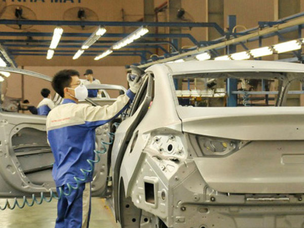Ô tô lắp ráp ở Việt Nam phải nhập 80% linh kiện