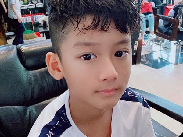 Vì sao mẹ là 'Nữ hoàng phòng trà' đình đám nhưng con trai Lệ Quyên ở trường lại không ai biết?
