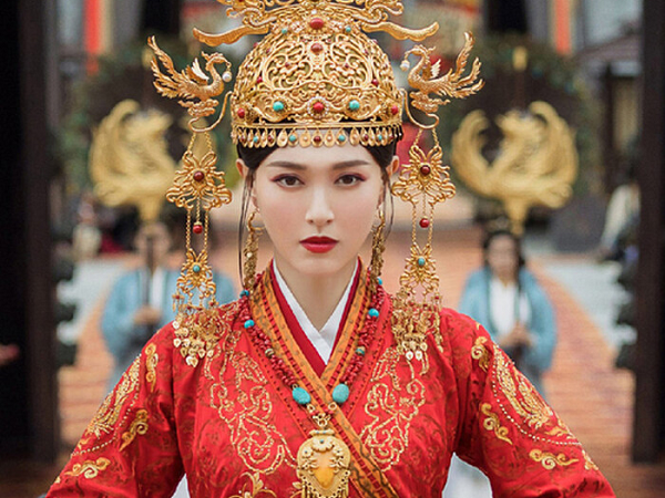 Loạt phim Hoa Ngữ tháng 11: Lý Dịch Phong, Trần Hiểu, Đường Yên tái xuất