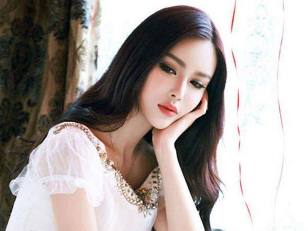 Đêm tân hôn, đang mặn nồng thì nghe tiếng rục rịch trong tủ, một giây sau, vợ chồng tôi hoảng hốt khi thấy có người ngã xuống nền nhà