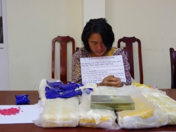 'Nữ quái' vận chuyển thuê 50.000 viên ma tuý tổng hợp và 1 bánh heroin, nhận công rẻ mạt