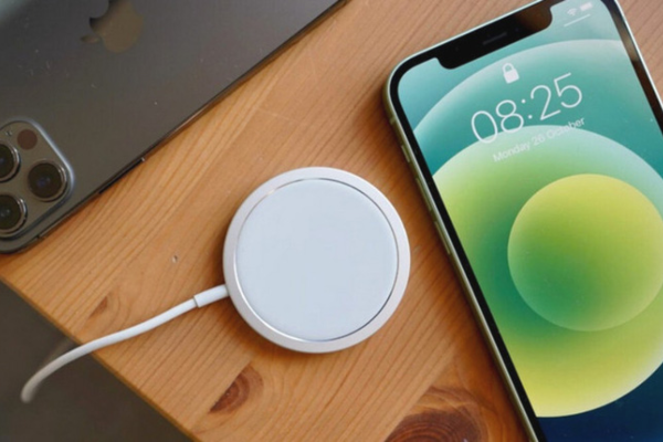 Dòng iPhone 12 sẽ không hỗ trợ một số bộ sạc không dây chuẩn Qi
