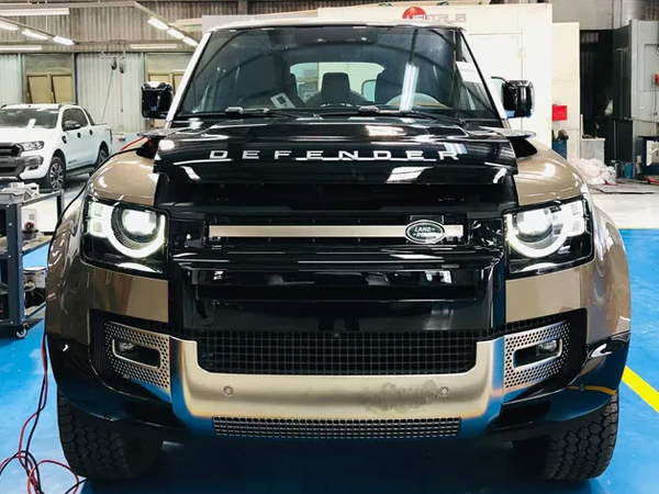 Land Rover Defender 110 X đầu tiên Việt Nam giá 6,533 tỷ đồng - Xe chơi cho đại gia